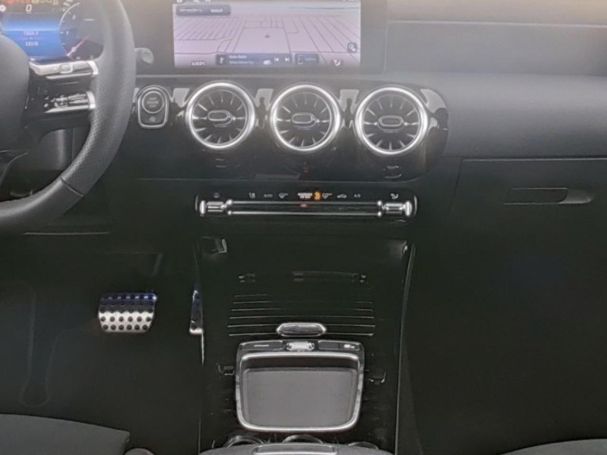 Mercedes-Benz CLA 220 d SB AMG MBUXNavi-Prem. Kamera Easy-Pack