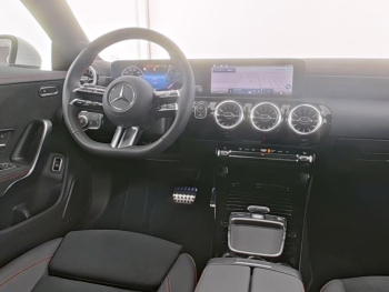Mercedes-Benz CLA 220 d SB AMG MBUXNavi-Prem. Kamera Easy-Pack