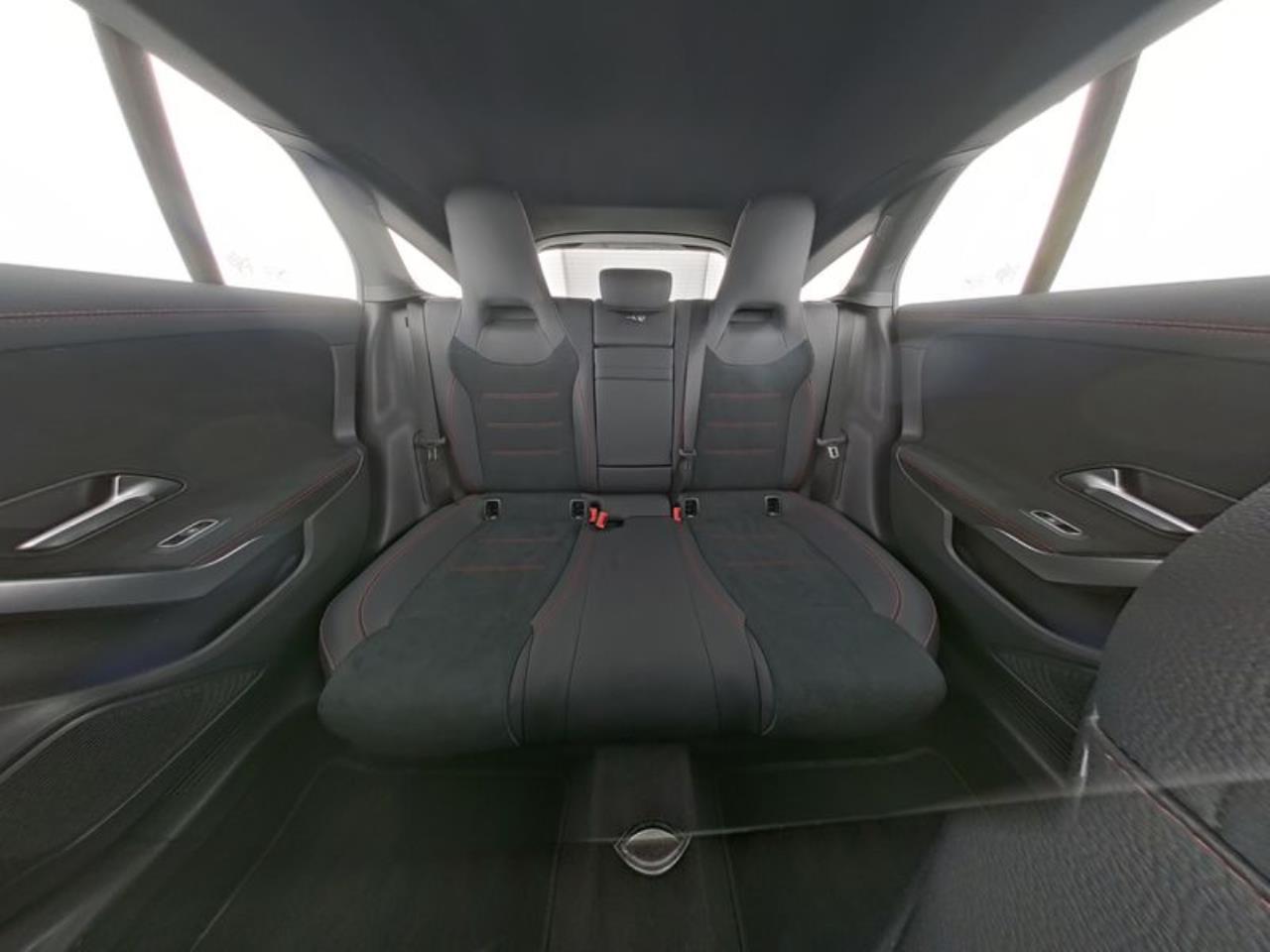 Mercedes-Benz CLA 220 d SB AMG MBUXNavi-Prem. Kamera Easy-Pack