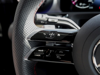 Mercedes-Benz CLA 250 4M SB AMG Distronic Burmester Navi 360°