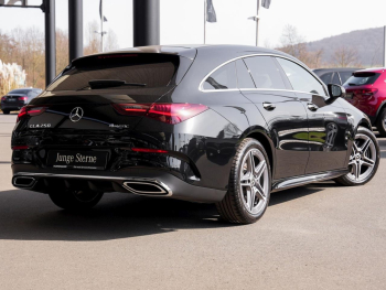 Mercedes-Benz CLA 250 4M SB AMG Distronic Burmester Navi 360°