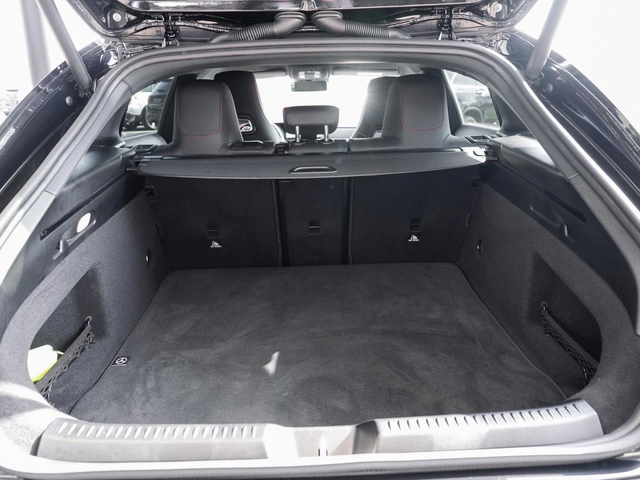 Mercedes-Benz CLA 250 4M SB AMG Distronic Burmester Navi 360°