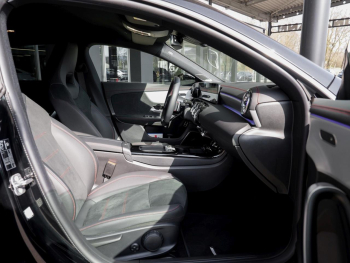 Mercedes-Benz CLA 250 4M SB AMG Distronic Burmester Navi 360°