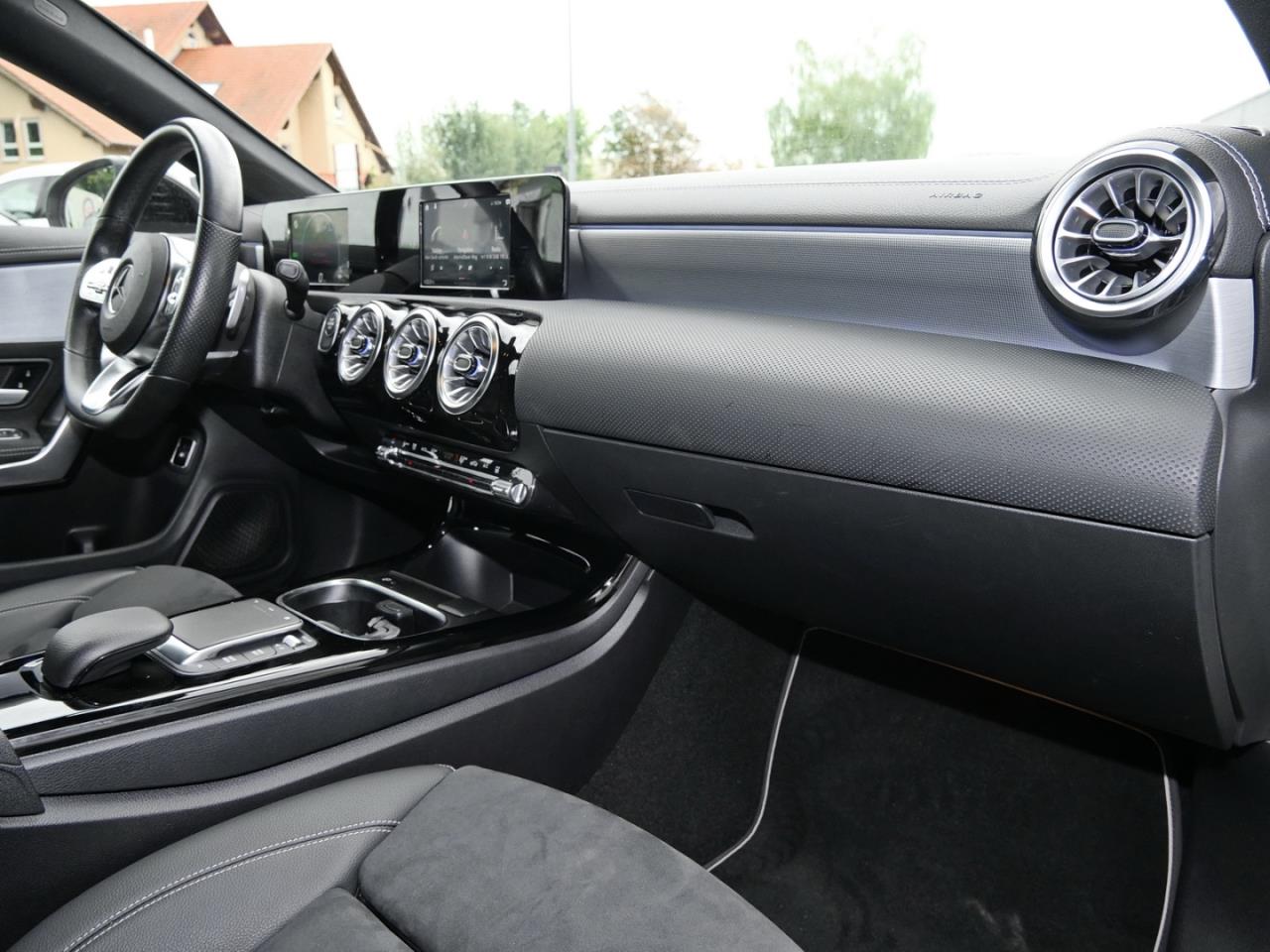 Mercedes-Benz CLA 250 e SB AMG Night Edition2020 MBUXNavi+