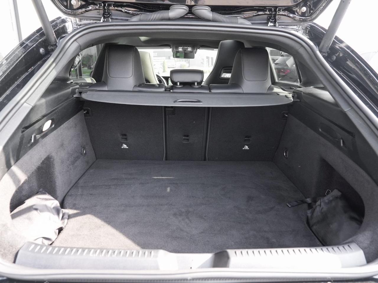 Mercedes-Benz CLA 250 e SB AMG Night Distronic Panorama AHK