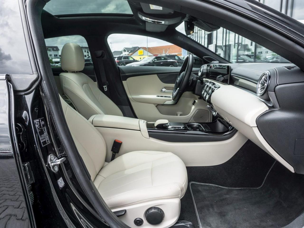 Mercedes-Benz CLA 250 e SB Progressive Night Panorama 360°