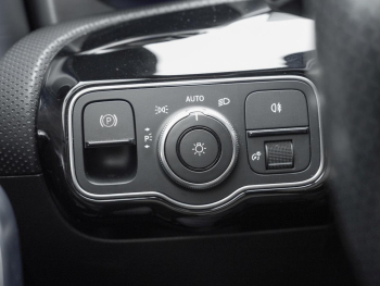 Mercedes-Benz CLA 250 e SB AMG Night Navi Panorama Kamera