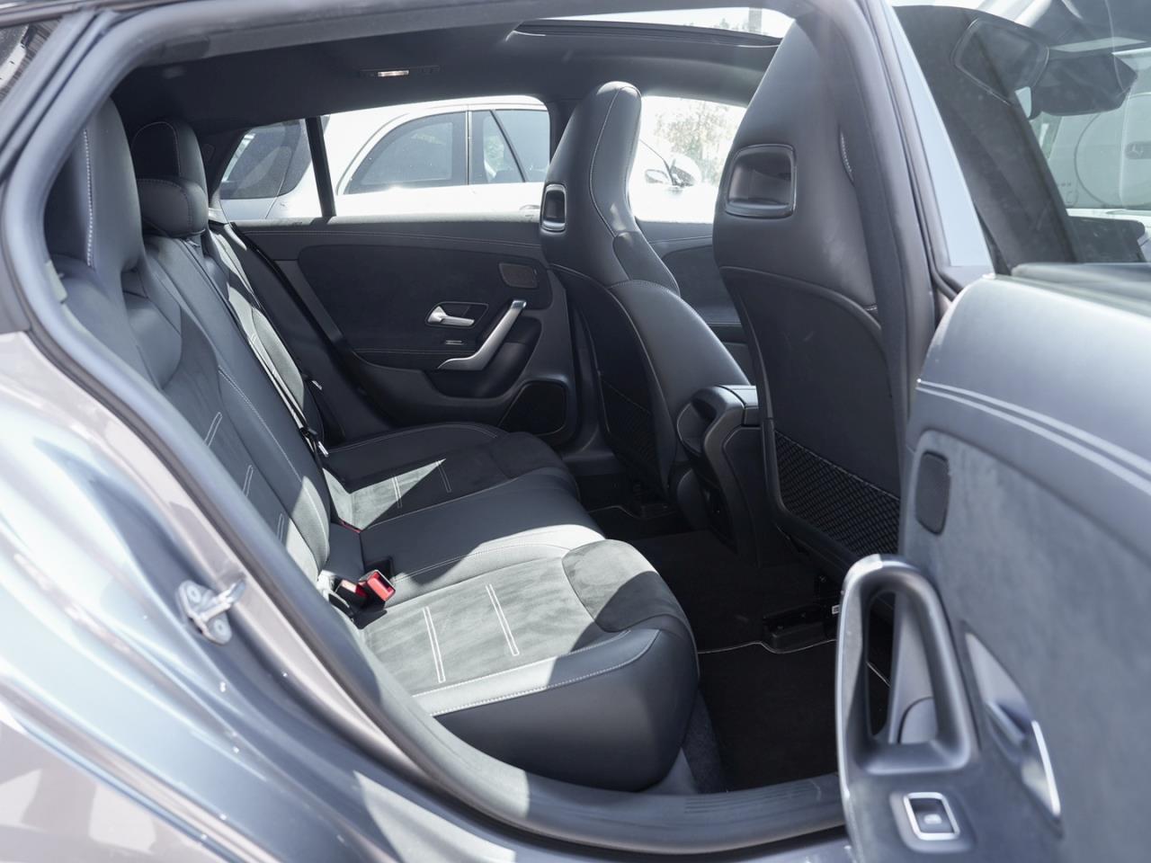 Mercedes-Benz CLA 250 e SB AMG EDITION2020 Night Panorama