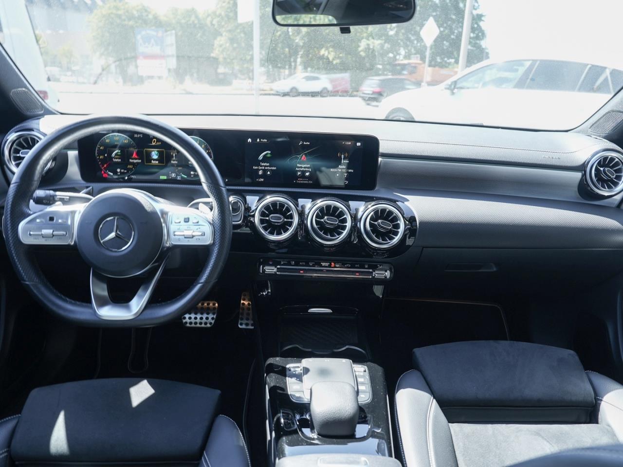 Mercedes-Benz CLA 250 e SB AMG EDITION2020 Night Panorama