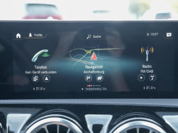 Mercedes-Benz CLA 250 e SB Progressive Distronic 360° HUD AHK