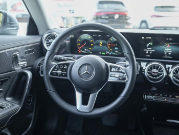 Mercedes-Benz CLA 250 e SB Progressive Distronic 360° HUD AHK