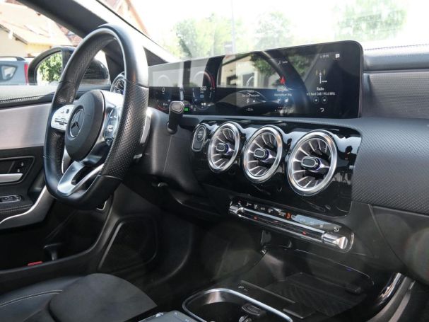 Mercedes-Benz CLA 250 e SB AMG Night Distronic Panorama Kamera