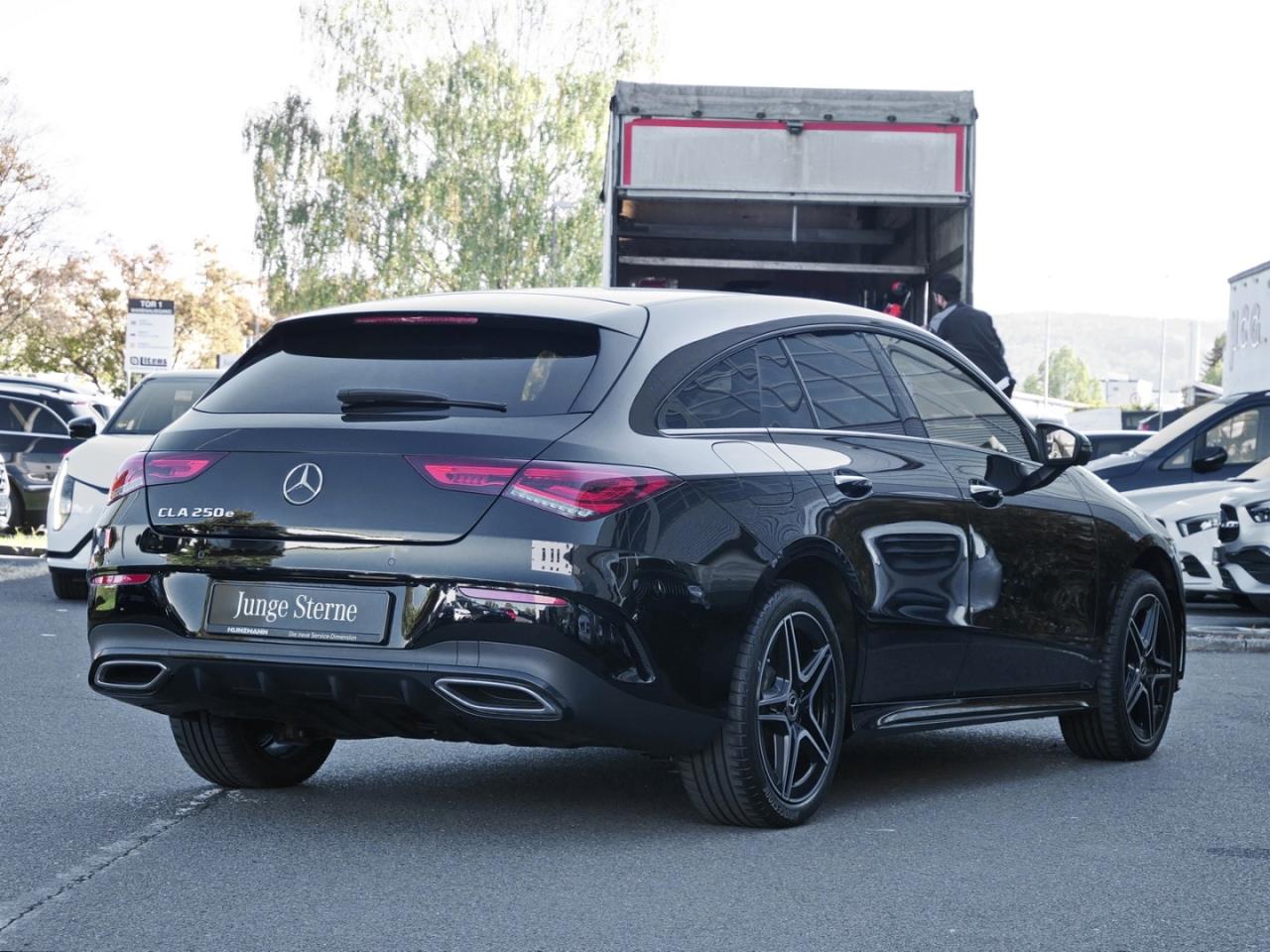 Mercedes-Benz CLA 250 e SB AMG Night MBUXNavi+ EasyPack 360°