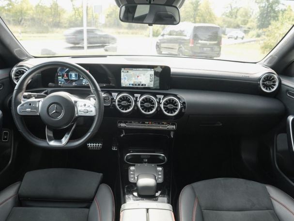 Mercedes-Benz CLA 250 e SB AMG Night Distronic Panorama HeadUP