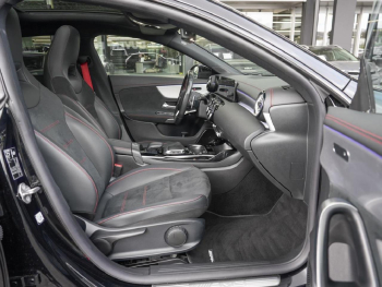 Mercedes-Benz CLA 35 4M SB Night MBUX Navi Distronic Panorama