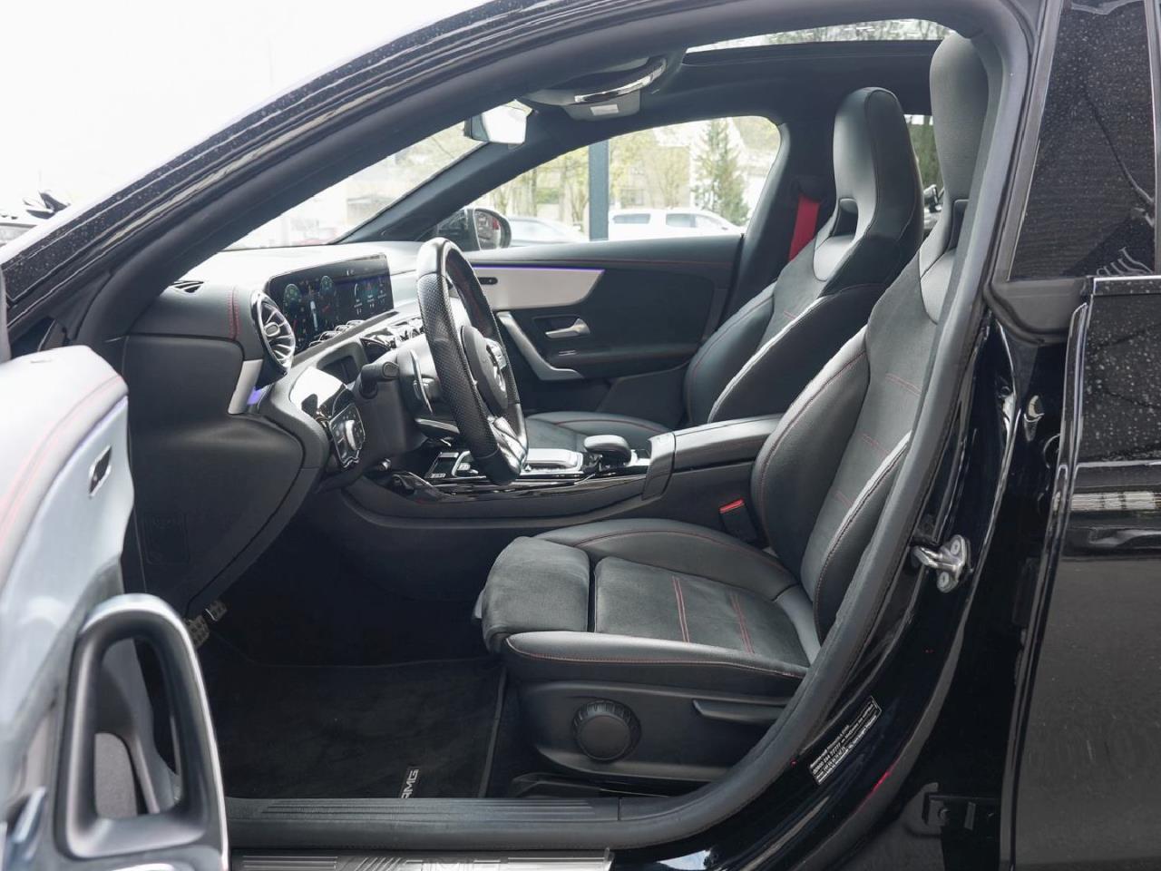 Mercedes-Benz CLA 35 AMG 4M SB Night MBUX Navi Distronic Panorama