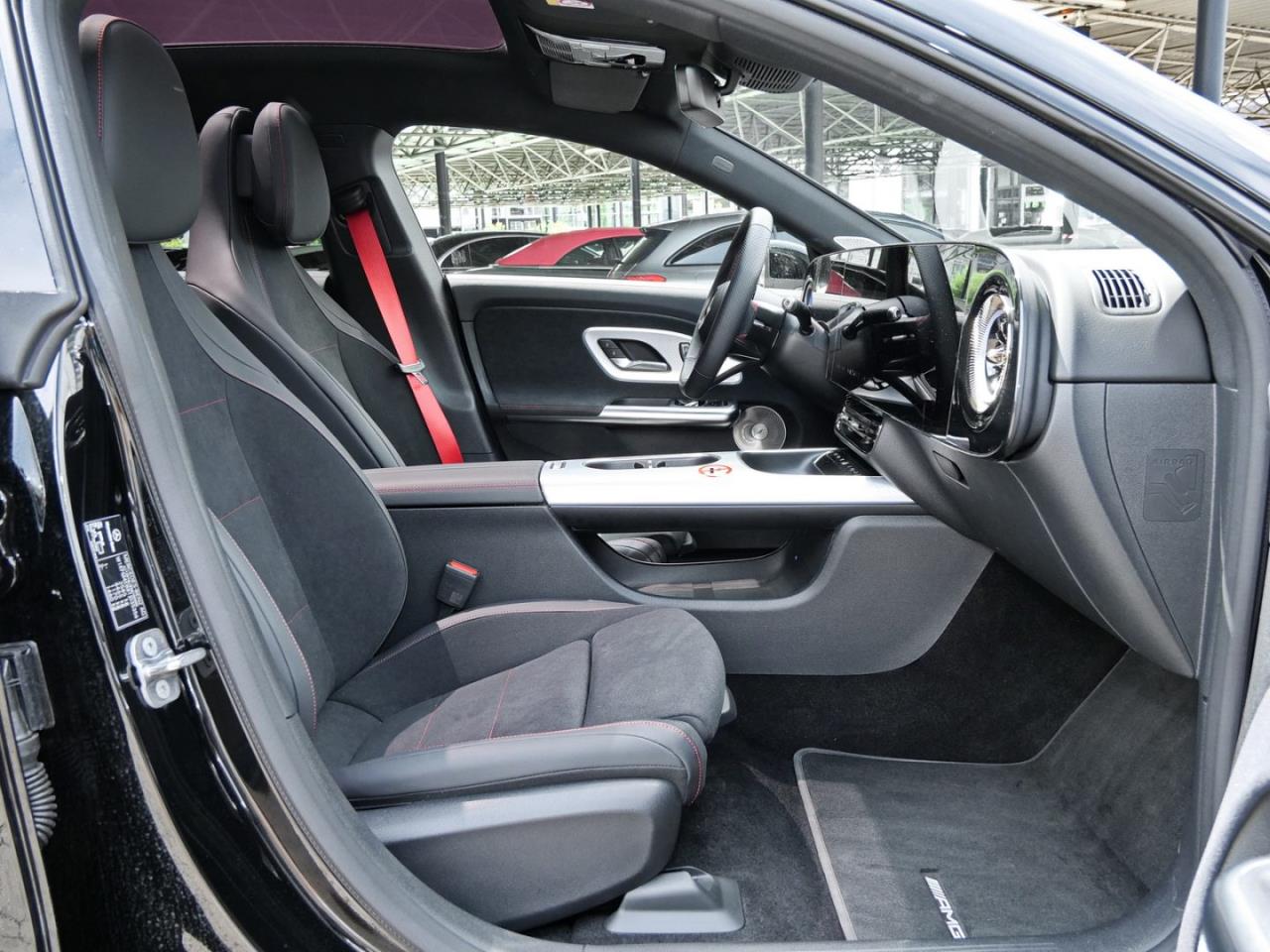Mercedes-Benz CLA 350 4MATIC Shooting Brake mit EQ Technologie