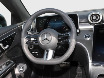 Mercedes-Benz CLE 180 Cabriolet AMG Night Distronic AHK 360?
