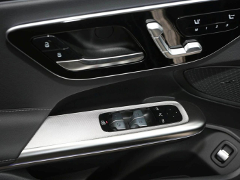 Mercedes-Benz CLE 200 4MATIC Cabriolet AMG Distronic Memory