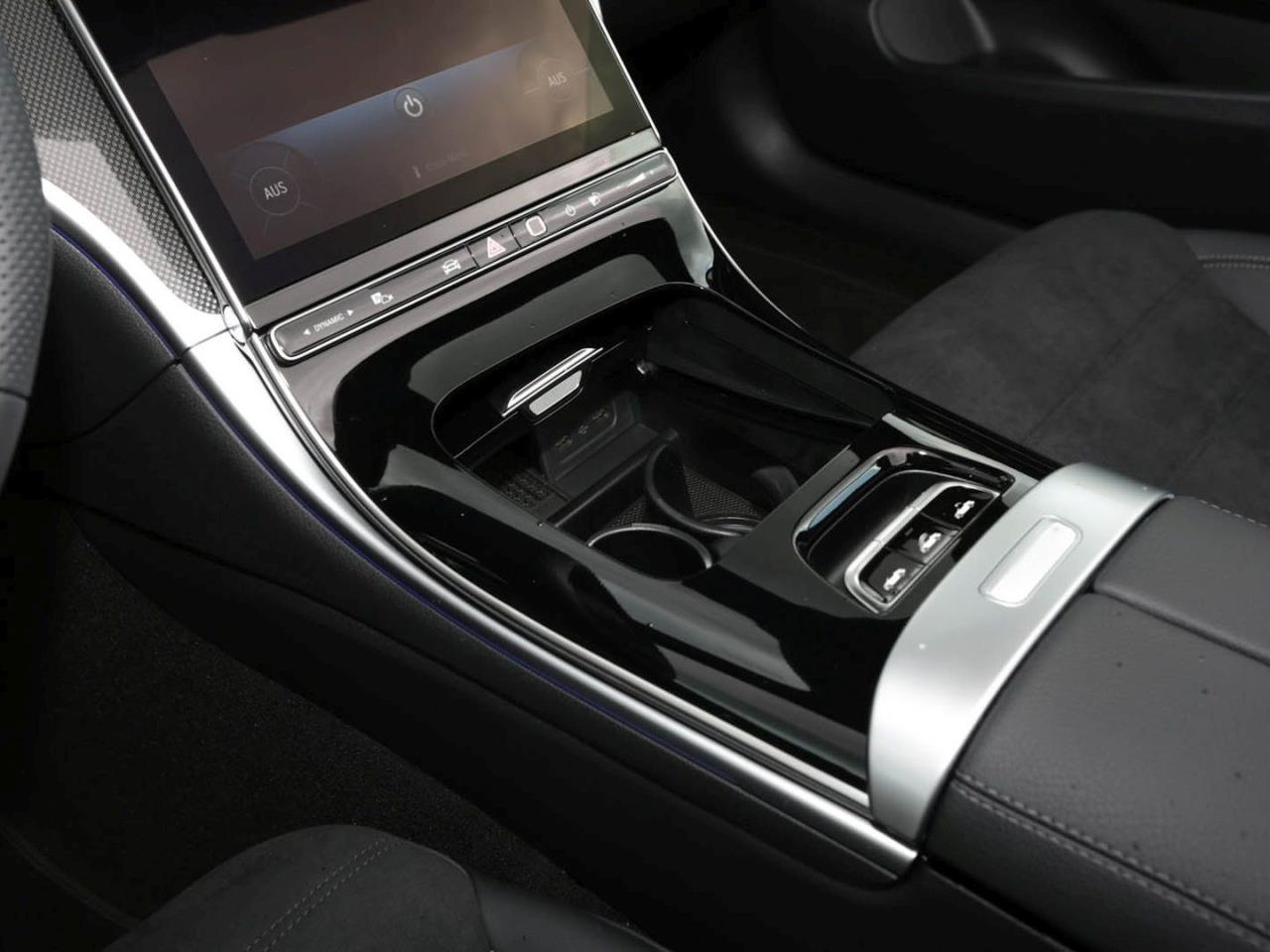 Mercedes-Benz CLE 200 4MATIC Cabriolet AMG Distronic Memory