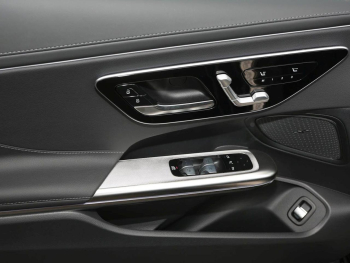 Mercedes-Benz CLE 200 4MATIC Cabriolet AMG Distronic Memory