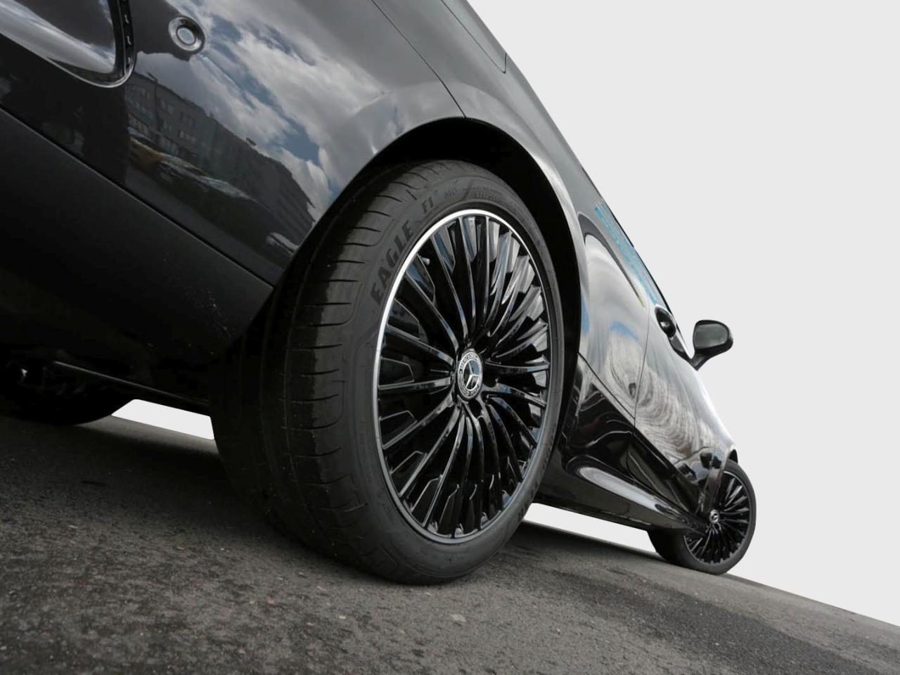 Mercedes-Benz CLE 200 4MATIC Cabriolet AMG Distronic Memory