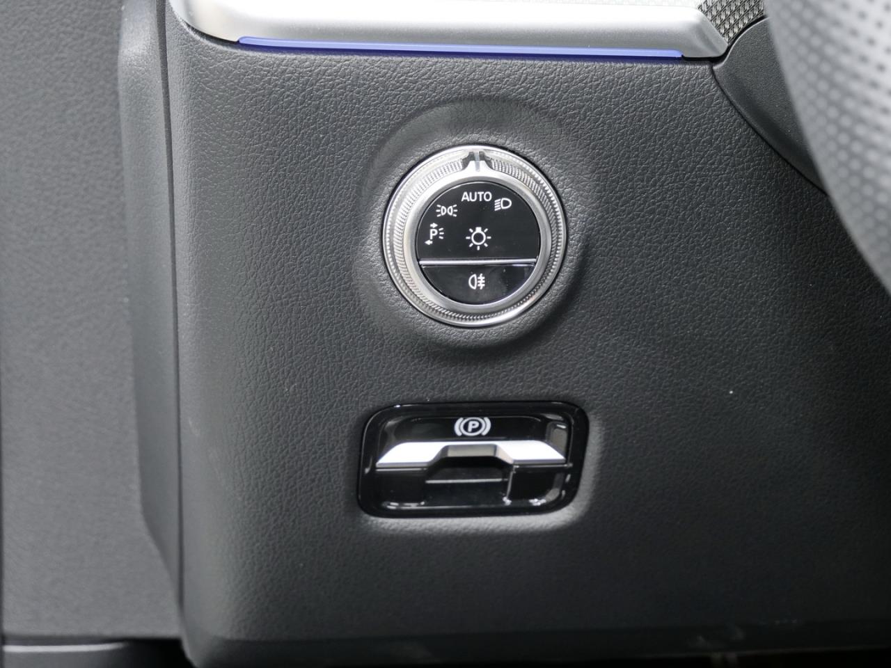 Mercedes-Benz CLE 200 Cabrio AMG Distronic Memory 360°