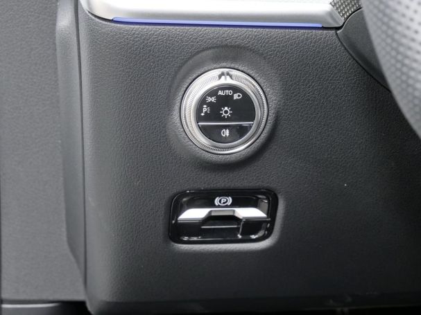 Mercedes-Benz CLE 200 Cabrio AMG Distronic Memory 360?