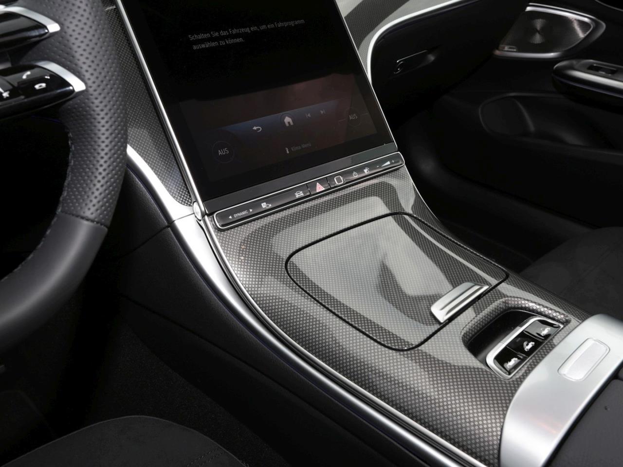 Mercedes-Benz CLE 200 Cabriolet AMG Night Burmester 360?