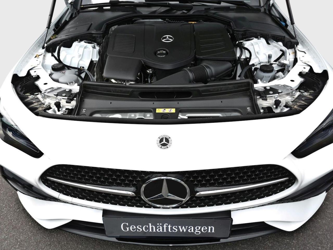 Mercedes-Benz CLE 200 Cabriolet AMG Night Burmester 360?