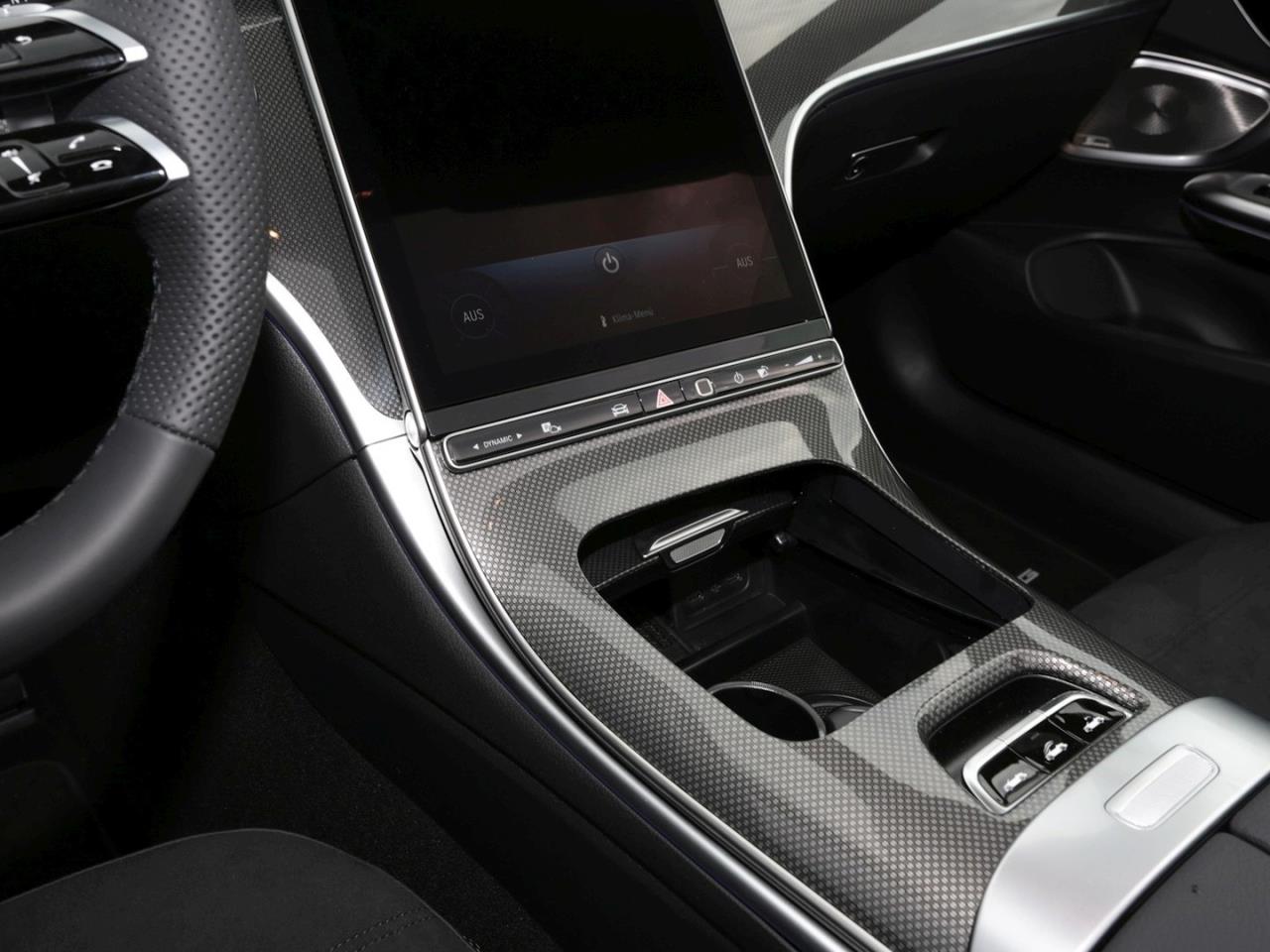 Mercedes-Benz CLE 200 Cabriolet AMG Night Burmester 360?