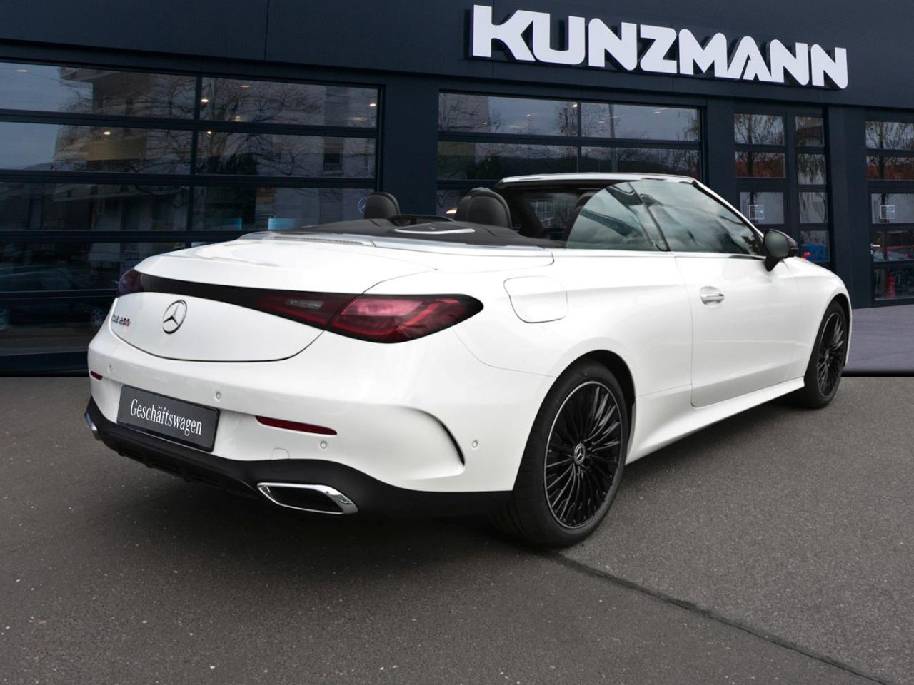 Mercedes-Benz CLE 200 Cabriolet AMG Night Burmester 360?