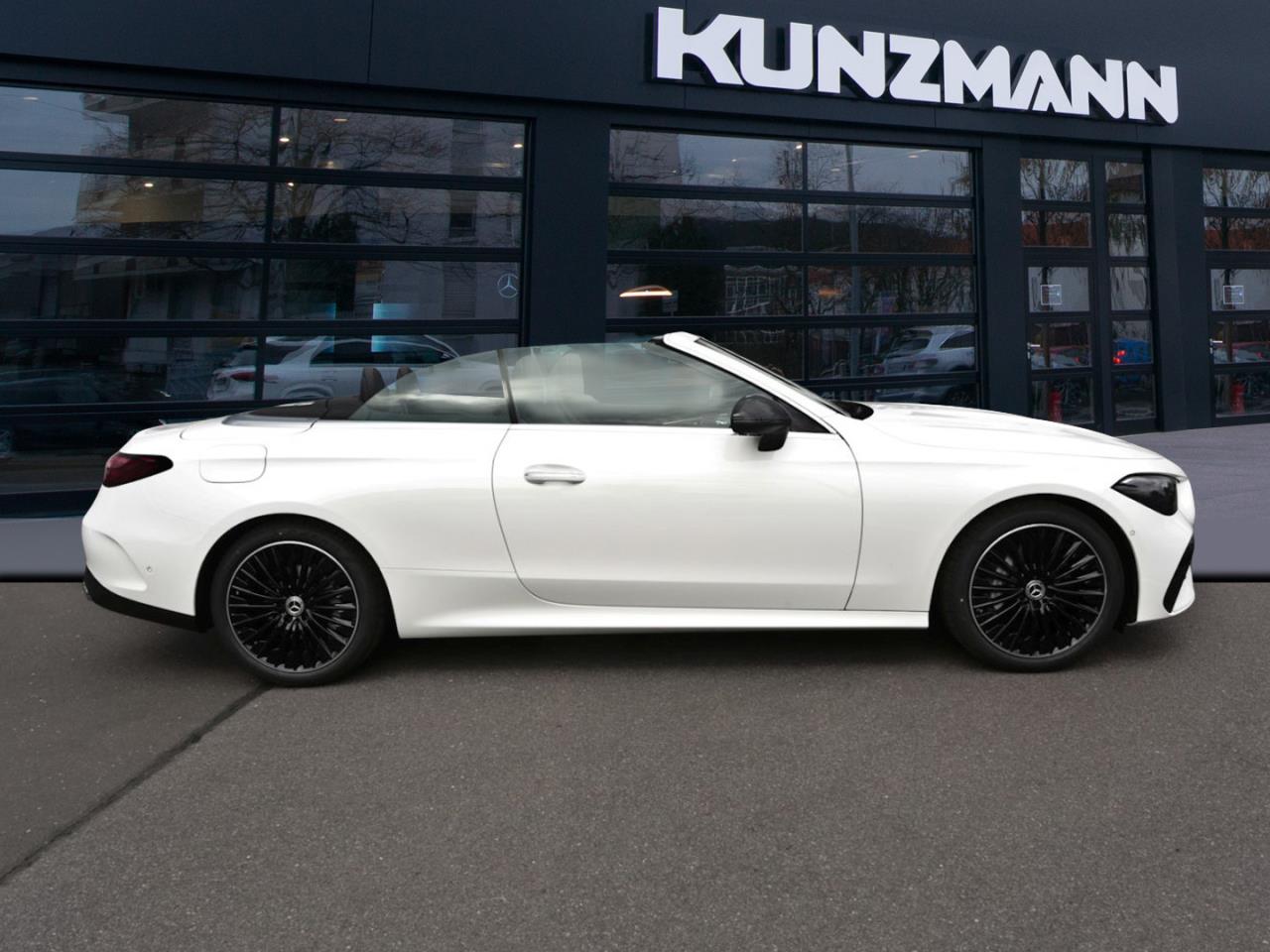 Mercedes-Benz CLE 200 Cabriolet AMG Night Burmester 360?