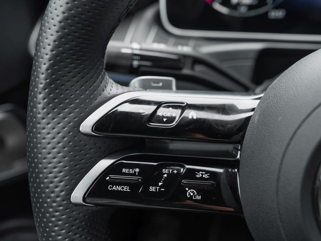 Mercedes-Benz CLE 220 d Cabrio AMG Distronic HeadUp 360° AHK