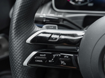 Mercedes-Benz CLE 220 d Cabrio AMG Distronic HeadUp 360° AHK