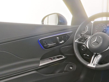 Mercedes-Benz CLE 220 d Cabrio Avantgarde Distronic Kamera