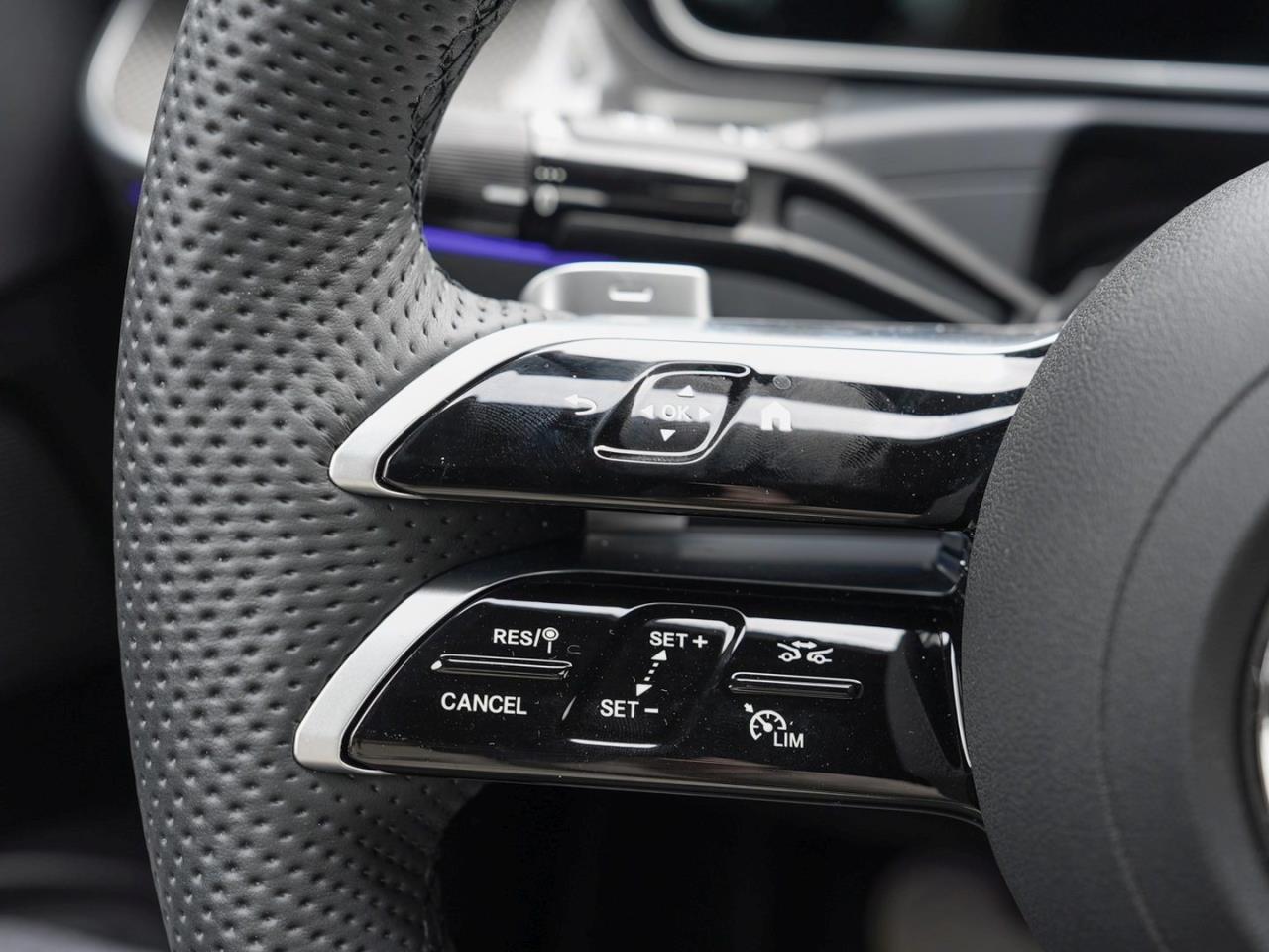 Mercedes-Benz CLE 220 d Cabriolet AMG Night Distronic 360° AHK