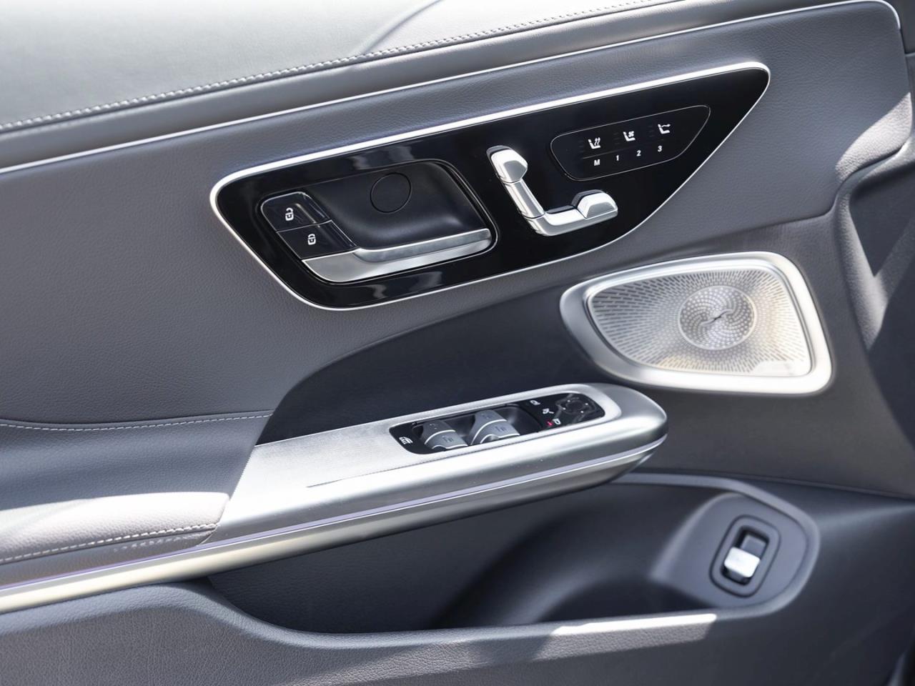 Mercedes-Benz CLE 300 4MATIC Cabriolet AMG 360° Distronic HUD