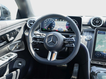 Mercedes-Benz CLE 300 4MATIC Cabriolet AMG 360° Distronic HUD