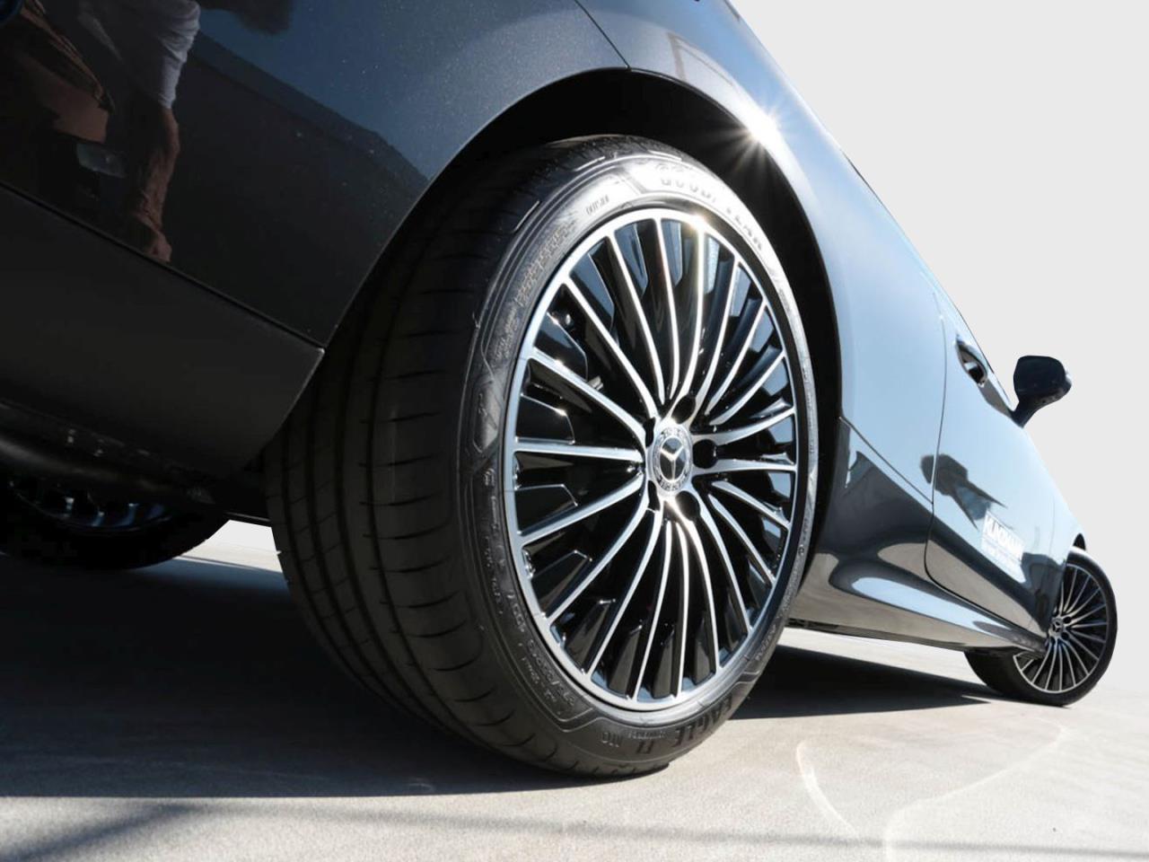 Mercedes-Benz CLE 200 Coupé AMG MBUXNavi-Prem. Distronic 360°