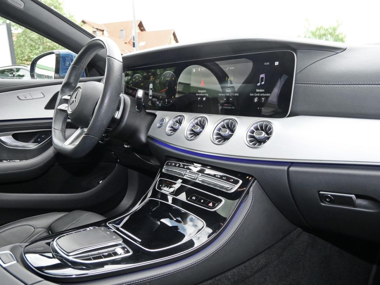 Mercedes-Benz CLS 400 d 4M AMG Distronic Schiebedach 360°