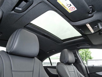 Mercedes-Benz CLS 400 d 4M AMG Distronic Schiebedach 360°