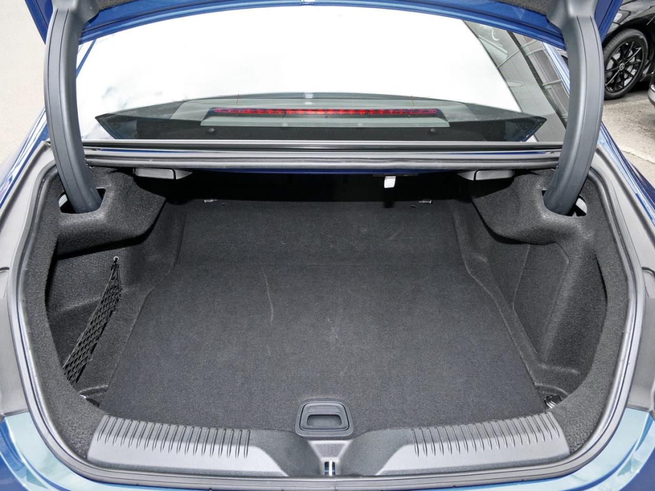 Mercedes-Benz CLS 400 d 4M AMG Distronic Schiebedach 360°
