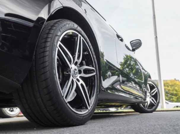 Mercedes-Benz E 400 4M Cabrio AMG Night Kamera Burmester