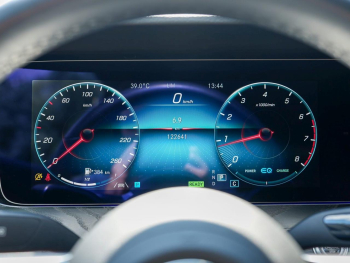 Mercedes-Benz E 300 Coupé AMG Night MBUXNavi+ Burmester 360°