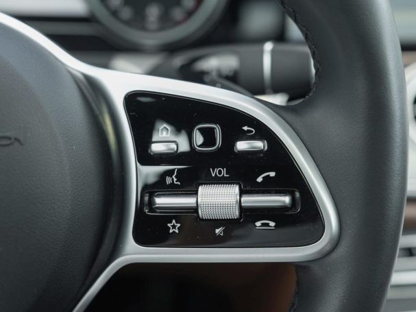 Mercedes-Benz E 200 d T Avantgarde Schiebedach Standhzg Kamera