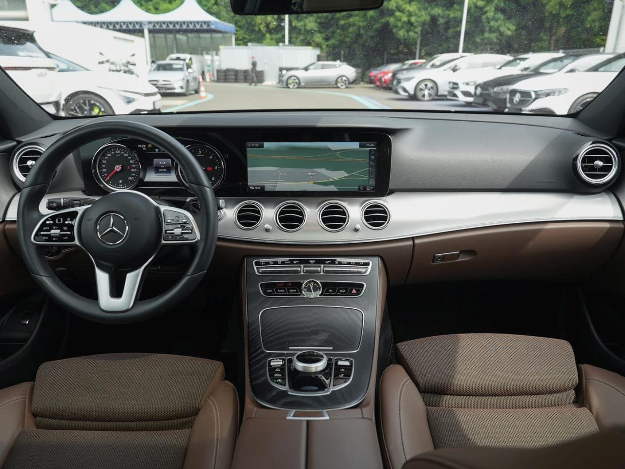 Mercedes-Benz E 200 d T Avantgarde Schiebedach Standhzg Kamera