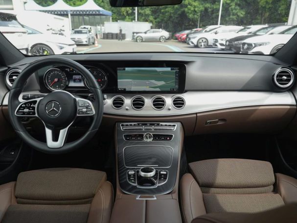 Mercedes-Benz E 200 d T Avantgarde Schiebedach Standhzg Kamera