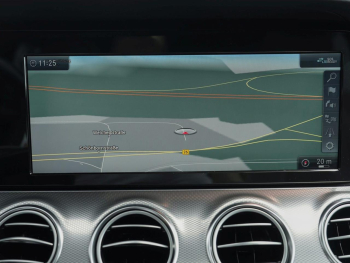 Mercedes-Benz E 200 d T Avantgarde Schiebedach Standhzg Kamera