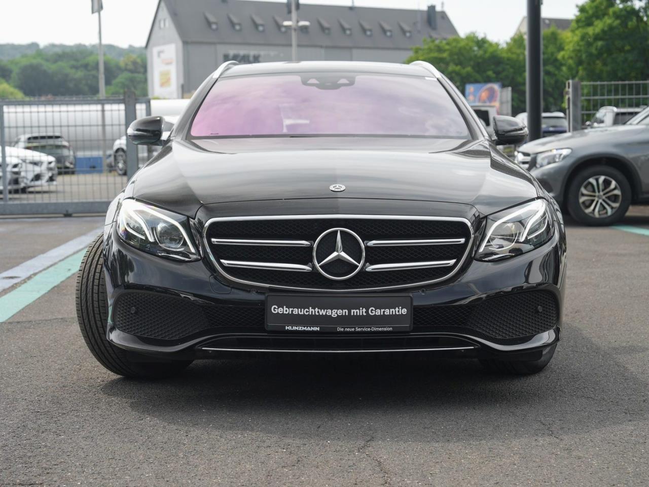 Mercedes-Benz E 200 d T Avantgarde Schiebedach Standhzg Kamera
